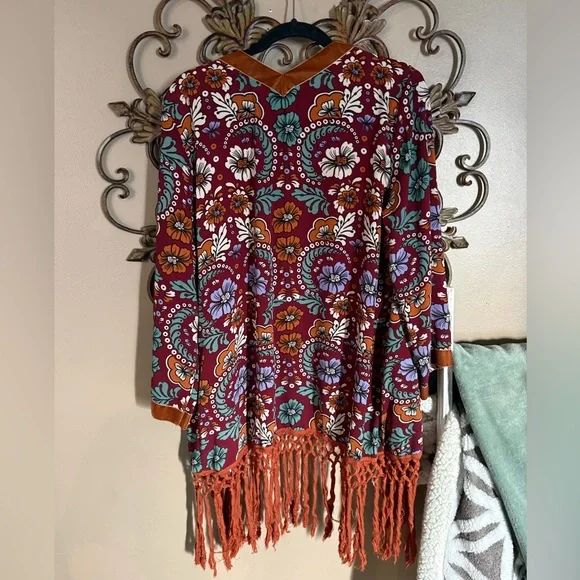 Jodifl Velvet Fringe Kimono - Picture 3 of 6